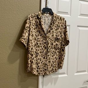 Heartloom top pajamas shirt leopard print 
size L